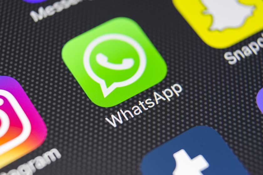 Icono de WhatsApp en smartphone