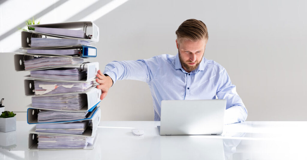 os documentos de la empresa en digital. Con software en Cloud